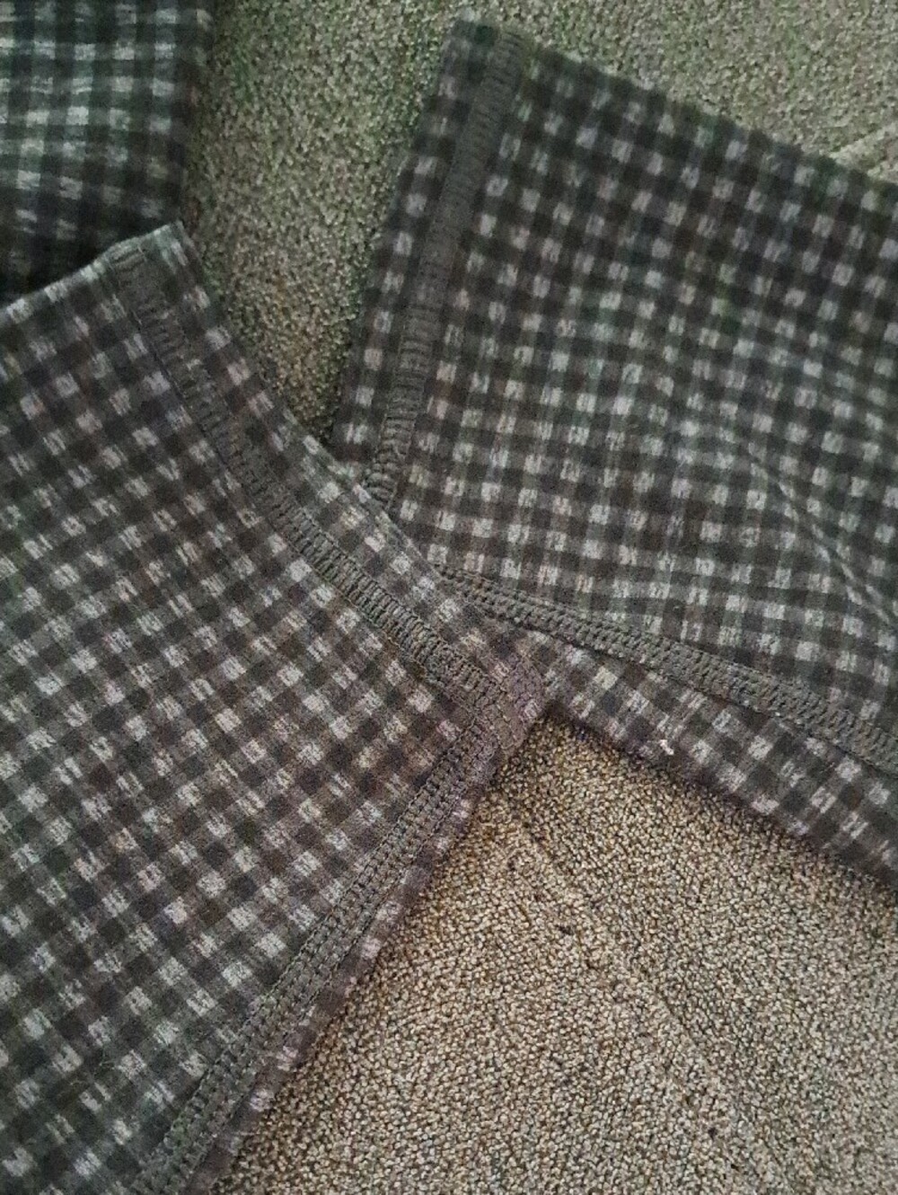 Vuori Black Plaid High-Rise Leggings W/pocket ,Small. - Picture 3 of 7